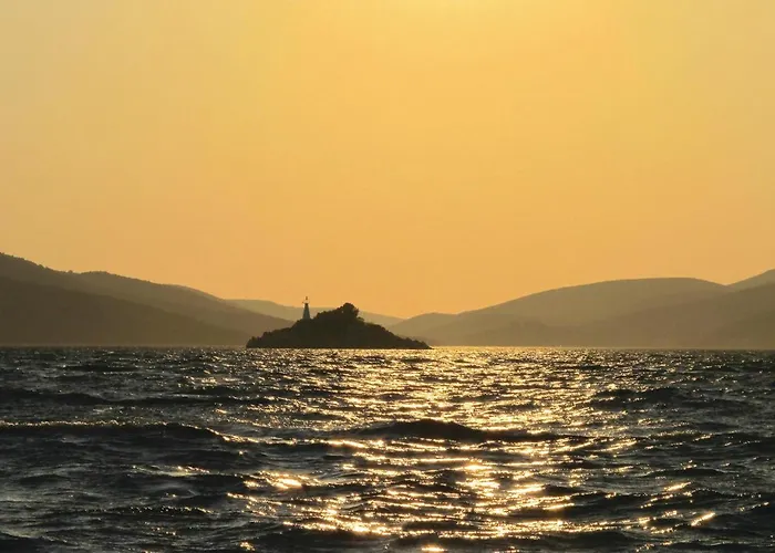 2 Bedroom Lovely In Apartament *